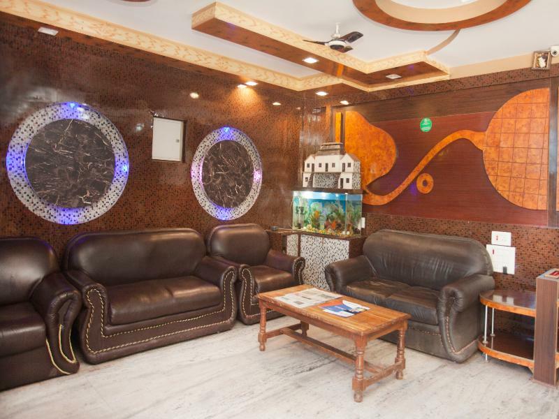 Oyo 343 Pop Life Hotel Banke Eksteriør bilde