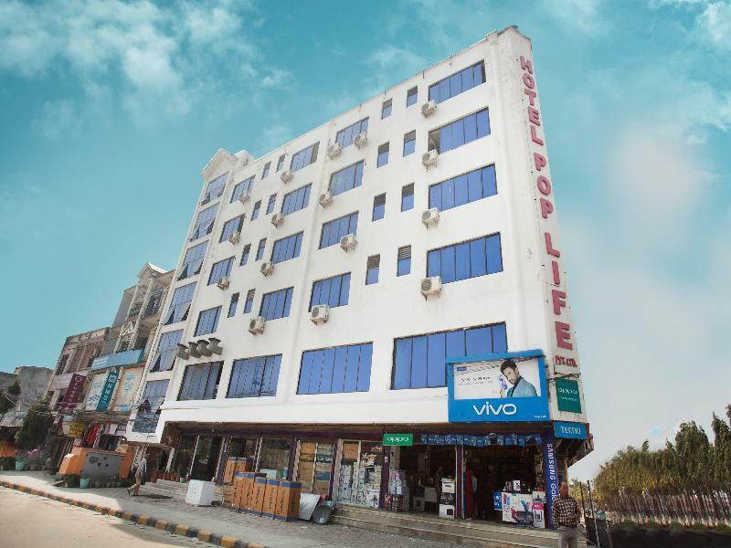 Oyo 343 Pop Life Hotel Banke Eksteriør bilde
